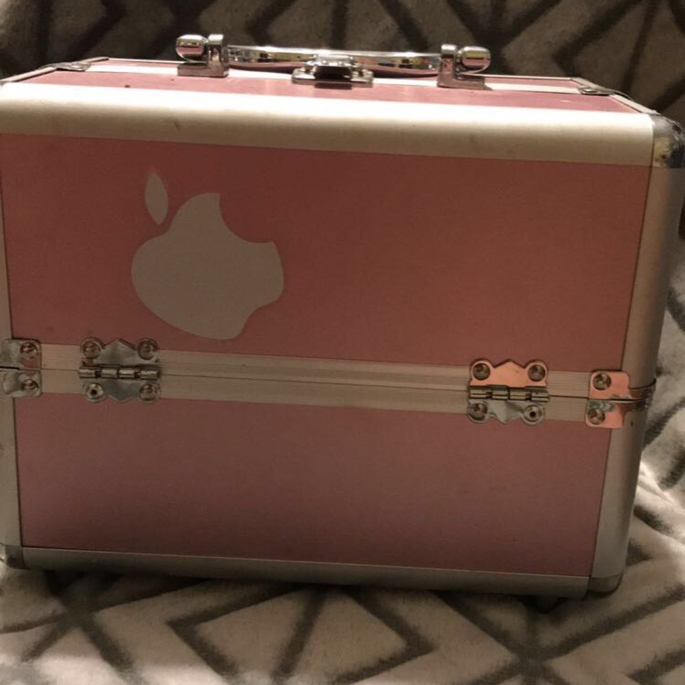 Makeup case
